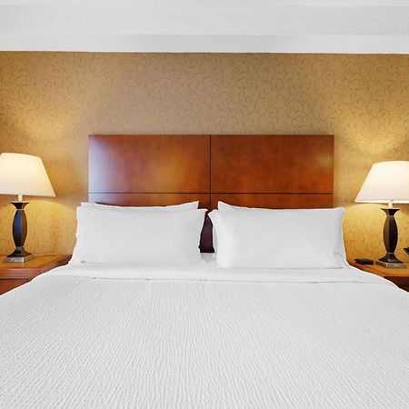 Sandman Hotel & Suites London Downtown エクステリア 写真