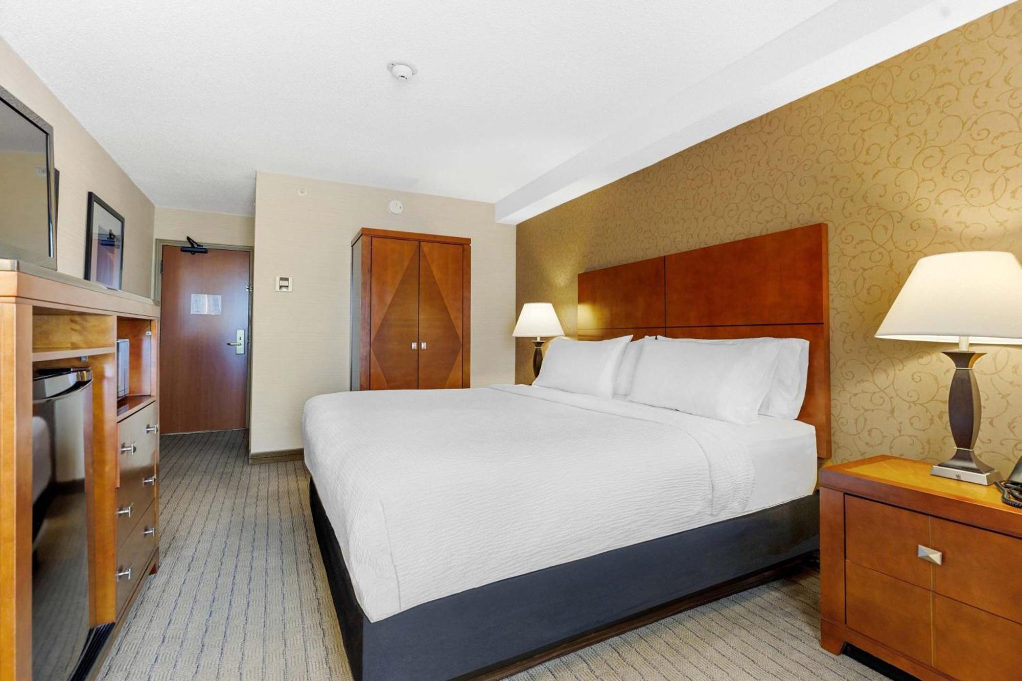 Sandman Hotel & Suites London Downtown エクステリア 写真