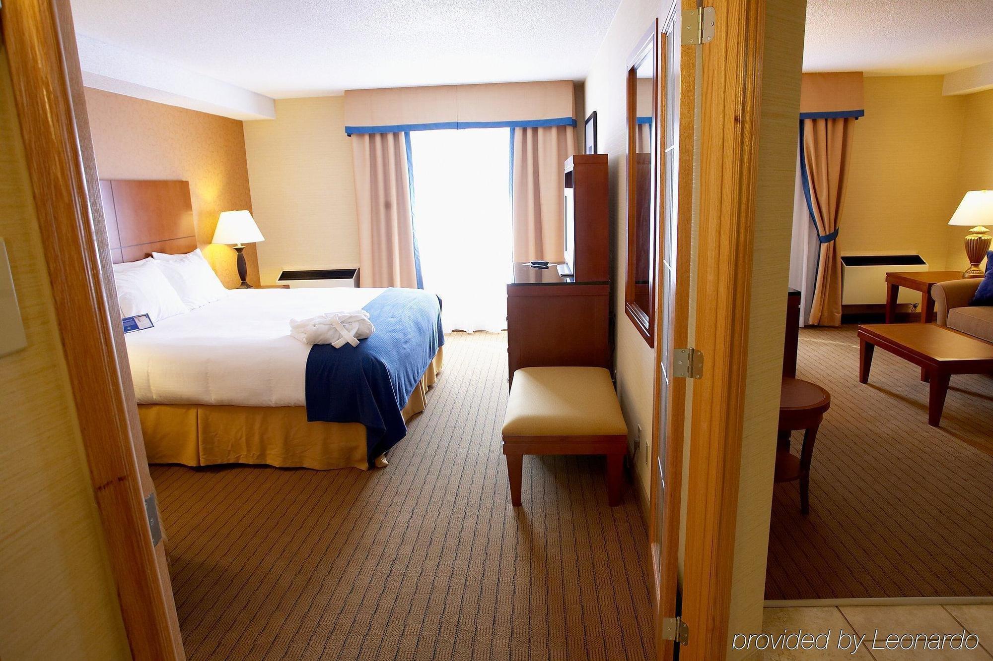 Sandman Hotel & Suites London Downtown エクステリア 写真