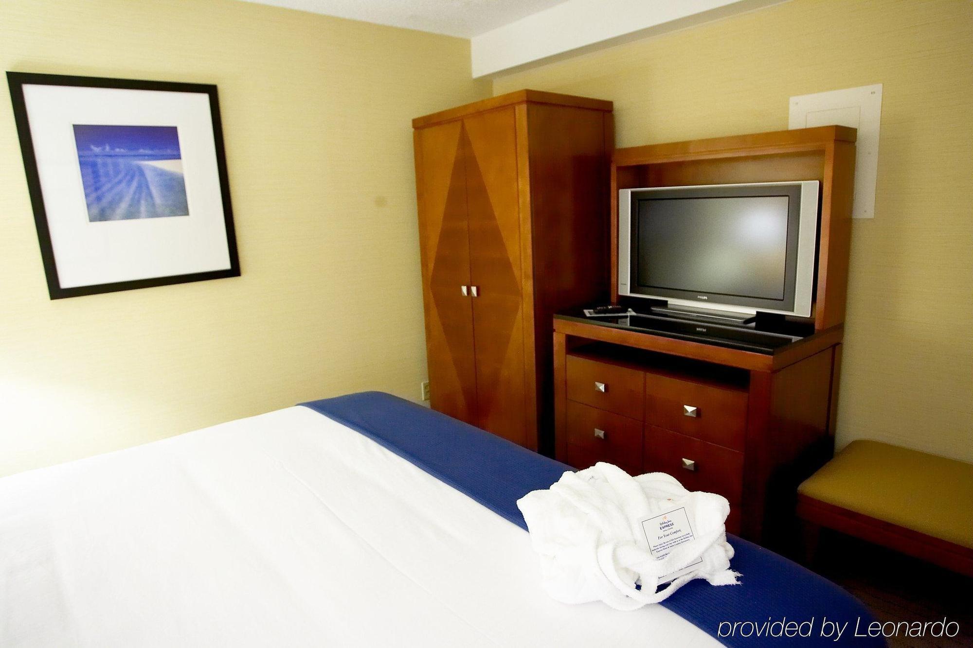Sandman Hotel & Suites London Downtown エクステリア 写真