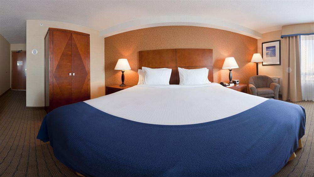 Sandman Hotel & Suites London Downtown エクステリア 写真